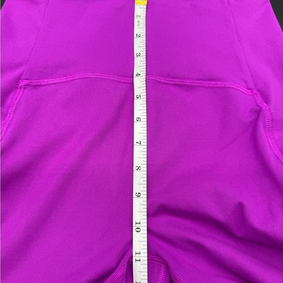 Beyond Yoga Vibrant Pink Leggings, Size Medium - Picture 7 of 9